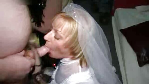 MILF Sophie Dee Melantun Pada Mans Whanger Beliau