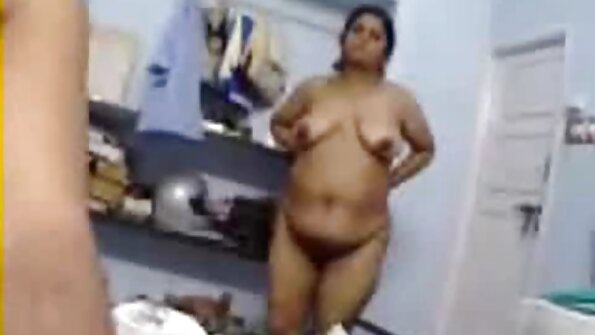 Anak ayam bertopeng kena kacau dengan kuat