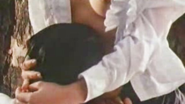 Seorang berambut perang amatur mahukan kerjaya bintang porno